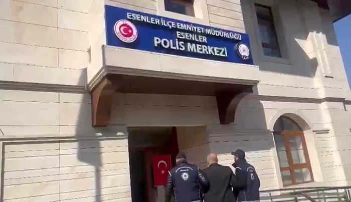 İstanbul’da 12 farklı suçtan aranan şahıs sahte kimlikle yakalandı
