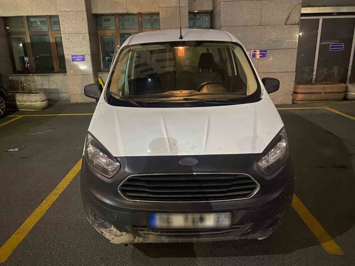 İstanbul’da göçmen kaçakçılığı operasyonu: 21 düzensiz göçmen hakkında işlem yapıldı, 7 şüpheli tutuklandı
