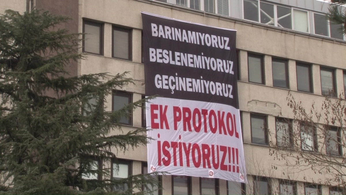 Kadıköy Belediyesi’nde çalışan işçiler eylem yaptı
