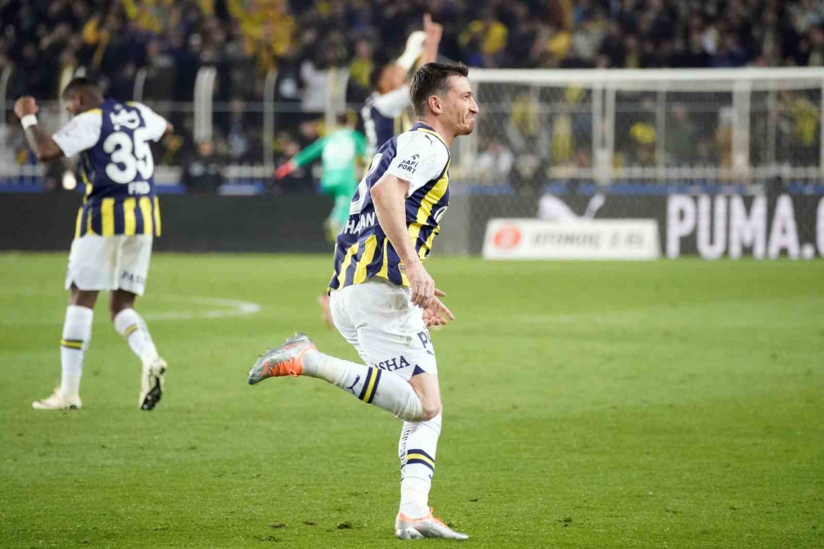 Mert Hakan Yandaş’tan üst üste iki iç saha maçında gol
