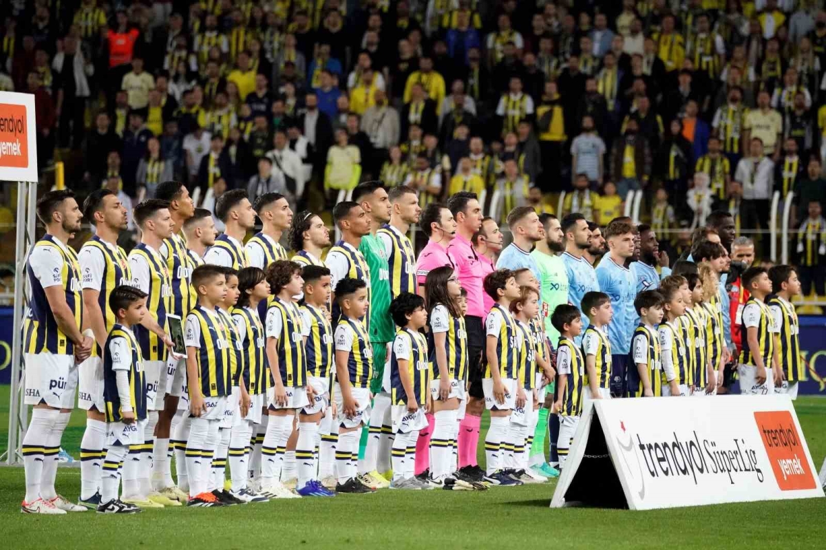 Trendyol Süper Lig: Fenerbahçe: 0 - Adana Demirspor: 0 (Maç devam ediyor)
