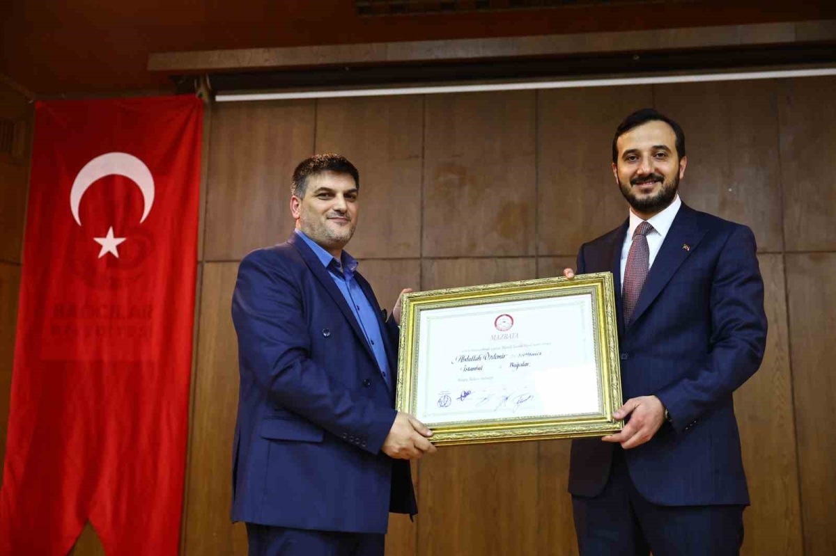 Bağcılar Belediye Başkanı Abdullah Özdemir mazbatasını aldı
