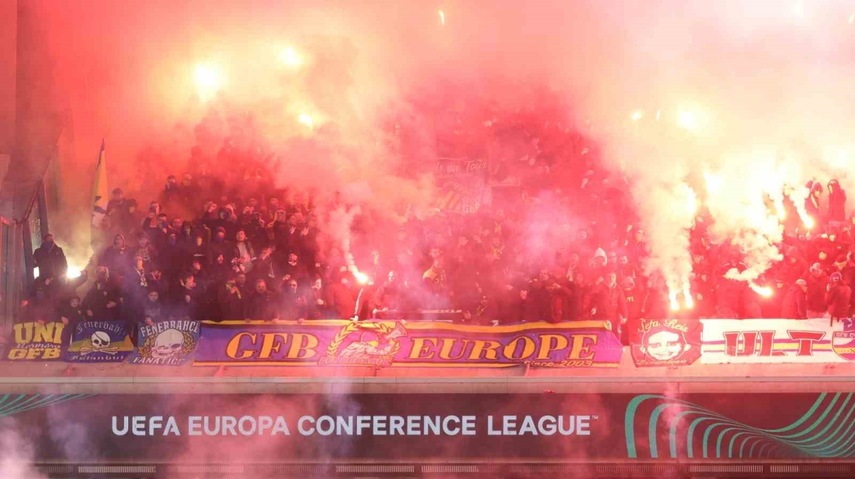 UEFA, Fenerbahçe’nin deplasman cezasının bir maçını erteledi

