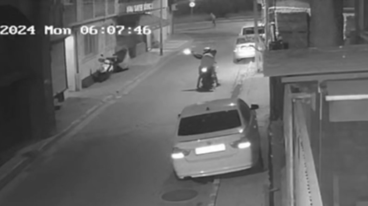 İstanbul’da film gibi olay kamerada: Sevgilisinin komşularına kurşun yağdırdı
