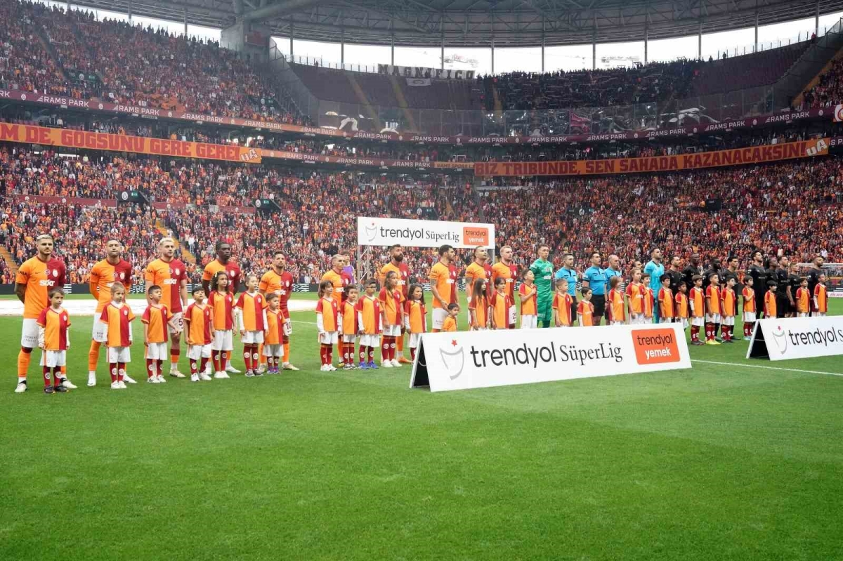 Trendyol Süper Lig: Galatasaray: 0 - Pendikspor: 0 (Maç devam ediyor)
