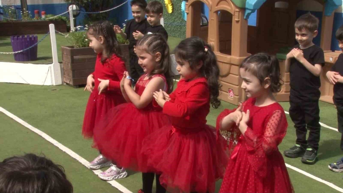 23 Nisan Ulusal Egemenlik ve Çocuk Bayramını Üsküdar’da doyasıya kutladılar
