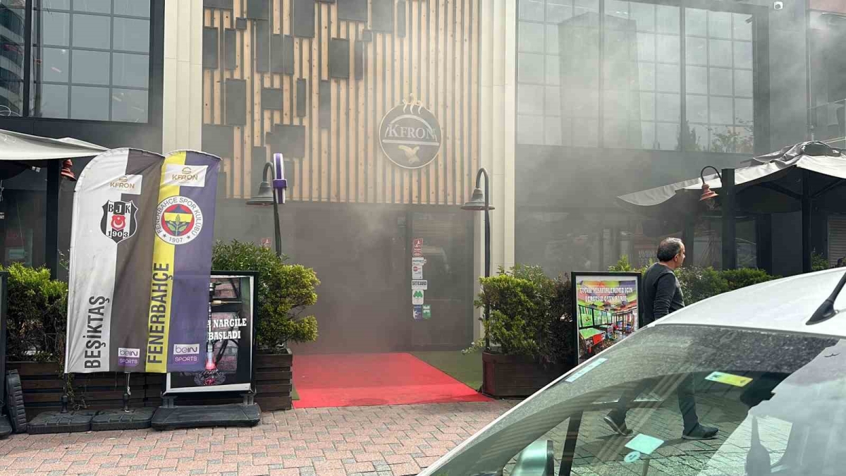 Beşiktaş’ta restoranda yangın paniği
