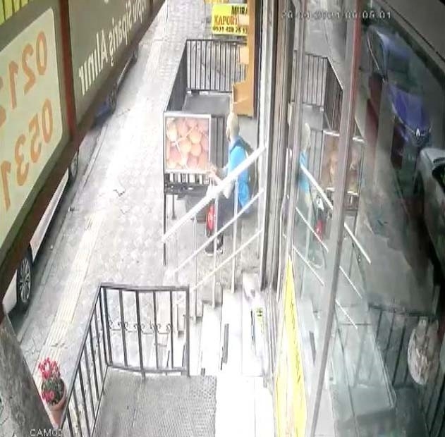 Bahçelievler’de 2 ay boyunca dükkanın önünden süt çalan hırsız kamerada
