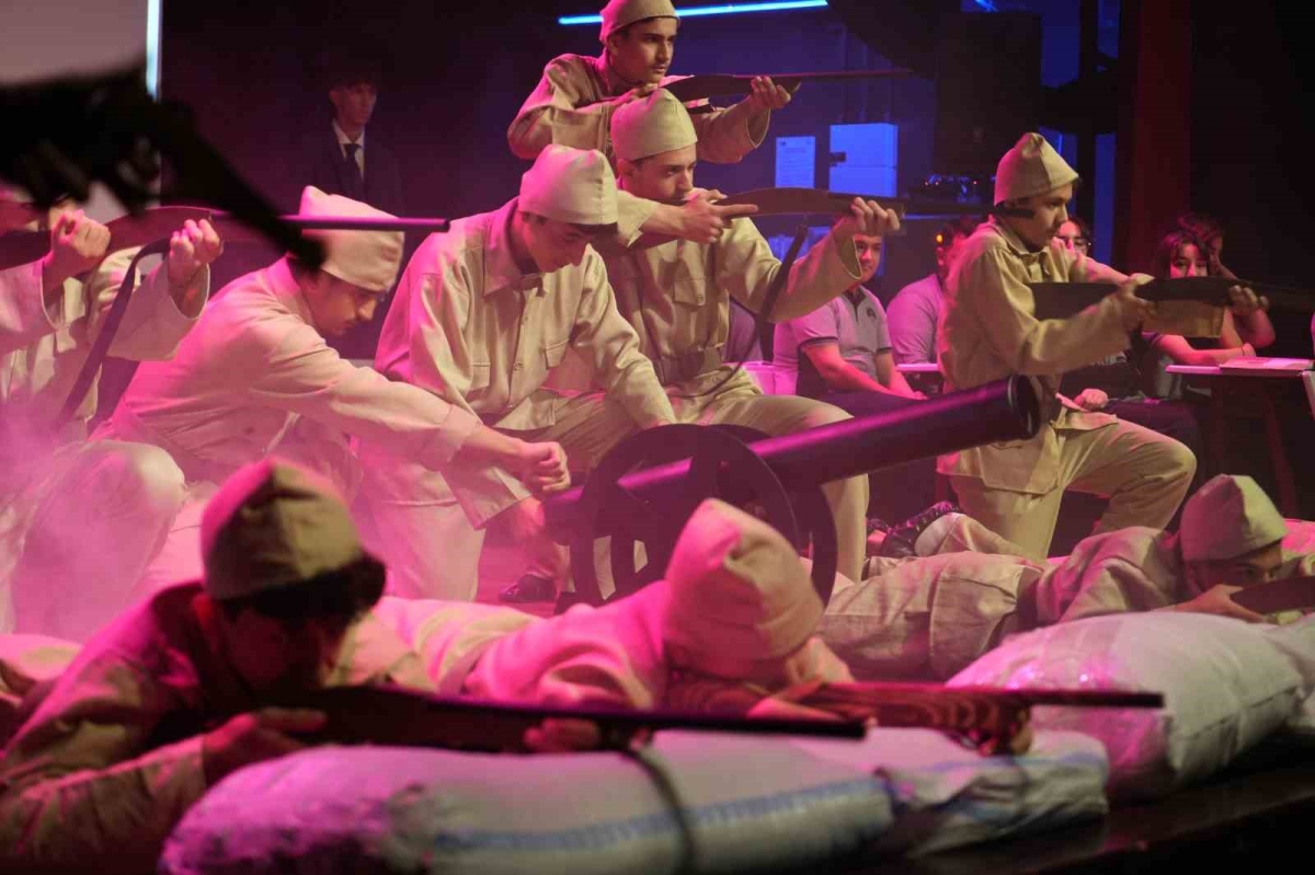 Türkiye’de ilk defa yazılan ’Bir Destandır Kut’ül Amare’ tiyatrosu sahnelendi

