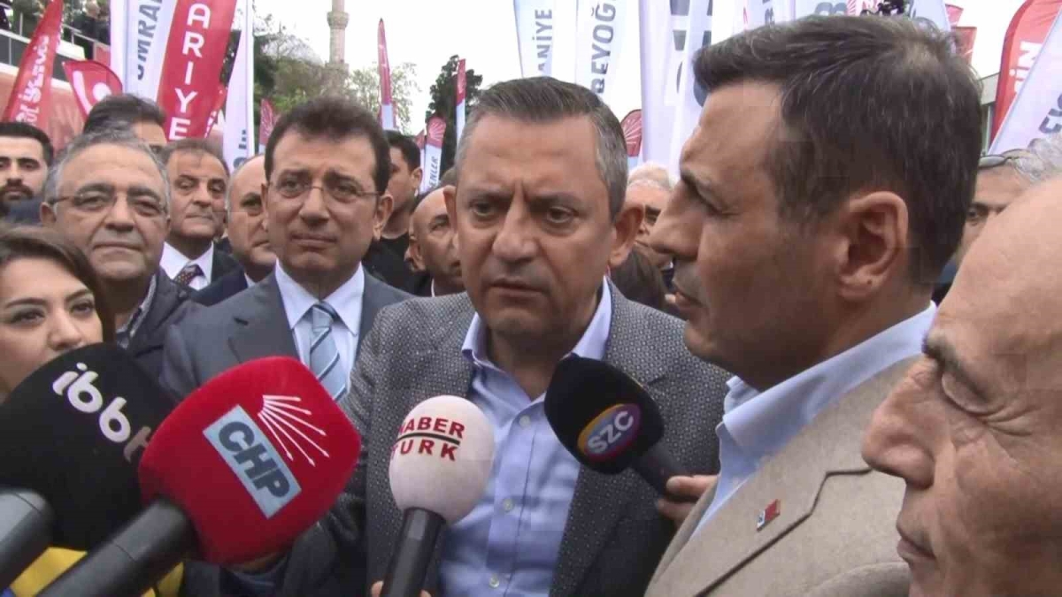 CHP Genel Başkanı Özel ve İBB Başkanı İmamoğlu Saraçhane’de
