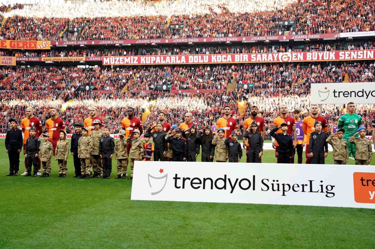 Okan Buruk son iki haftanın 11’ini bozmadı

