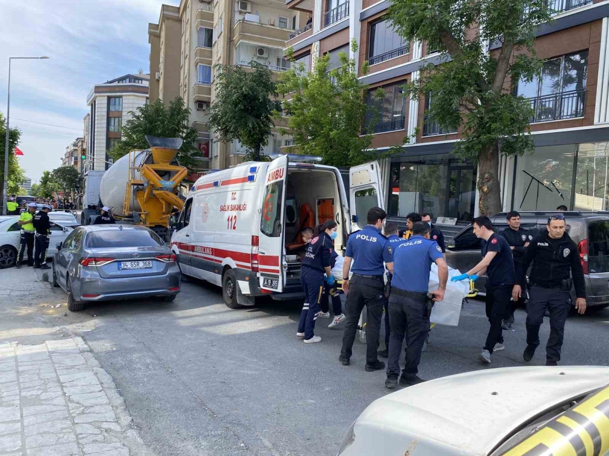 Küçükçekmece’de beton mikserinin çarptığı kadın öldü
