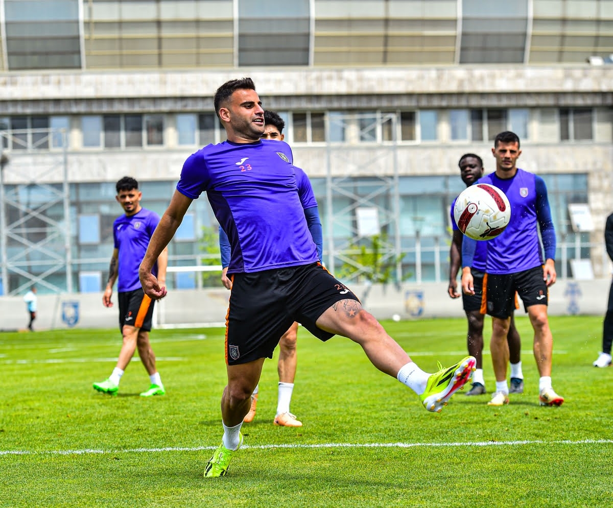 Başakşehir, Adana Demirspor maçı hazırlıklarını tamamladı

