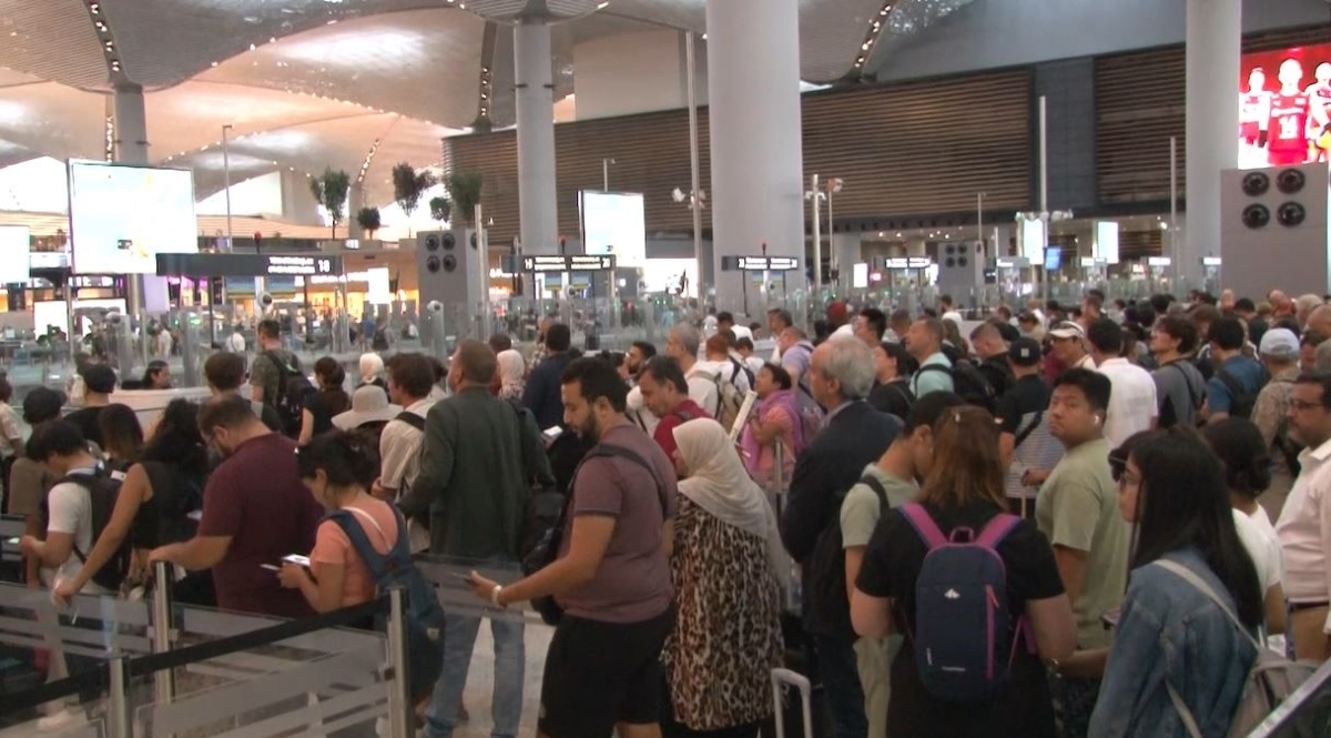 İstanbul Havalimanı’nda bayram yoğunluğu
