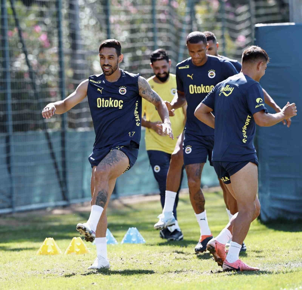 Fenerbahçe, Adana Demirspor maçının hazırlıklarına başladı
