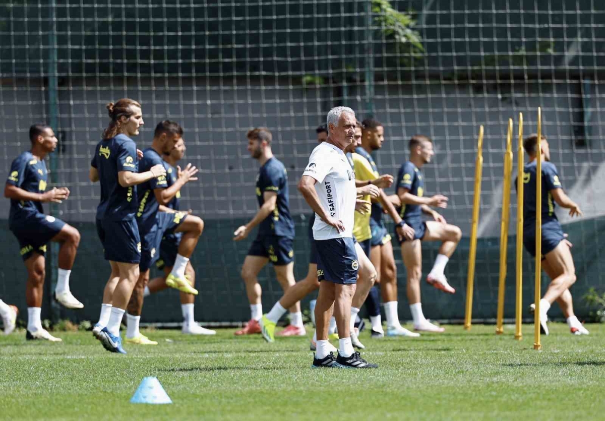 Fenerbahçe’de, Adana Demirspor maçı hazırlıkları tamamlandı
