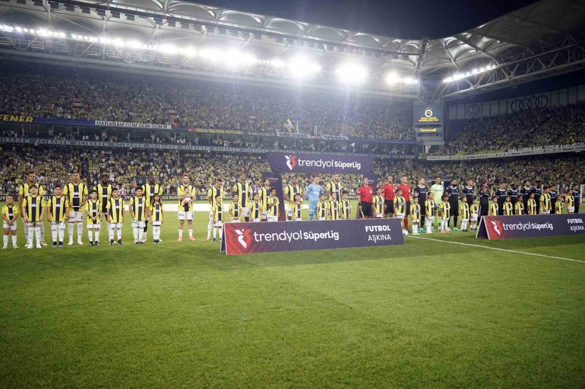 Trendyol Süper Lig: Fenerbahçe: 0 - Adana Demirspor: 0 (Maç devam ediyor)
