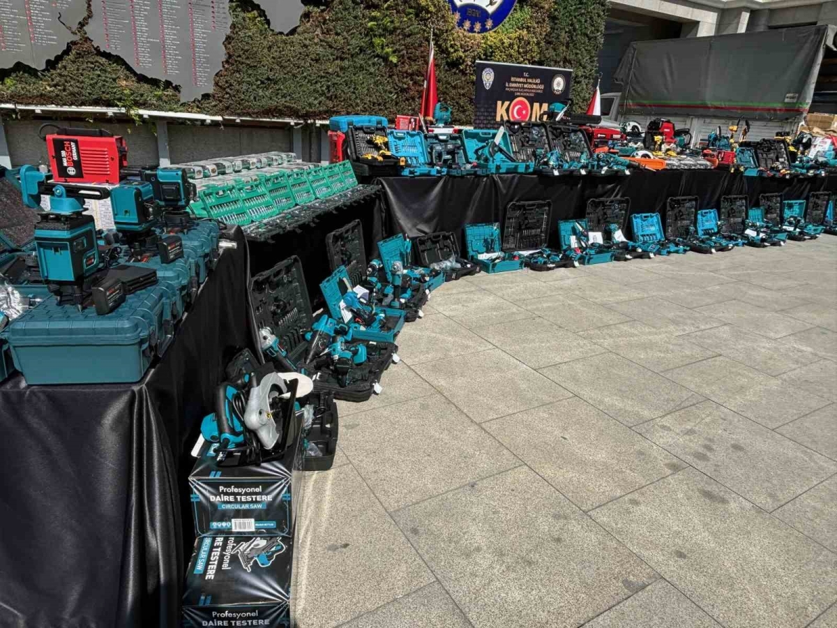İstanbul’da 100 milyon liralık kaçak hırdavat malzemesi ele geçirildi
