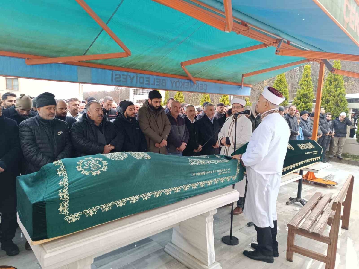 Ev alma fiyat anlaşmazlığı sonucu öldürülen baba ve oğlu toprağa verildi
