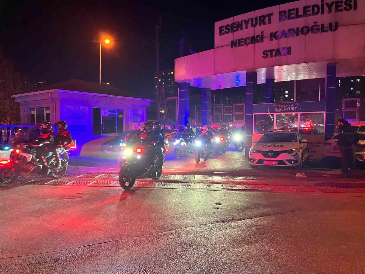 Esenyurt’ta birçok noktada genel asayiş uygulaması yapıldı
