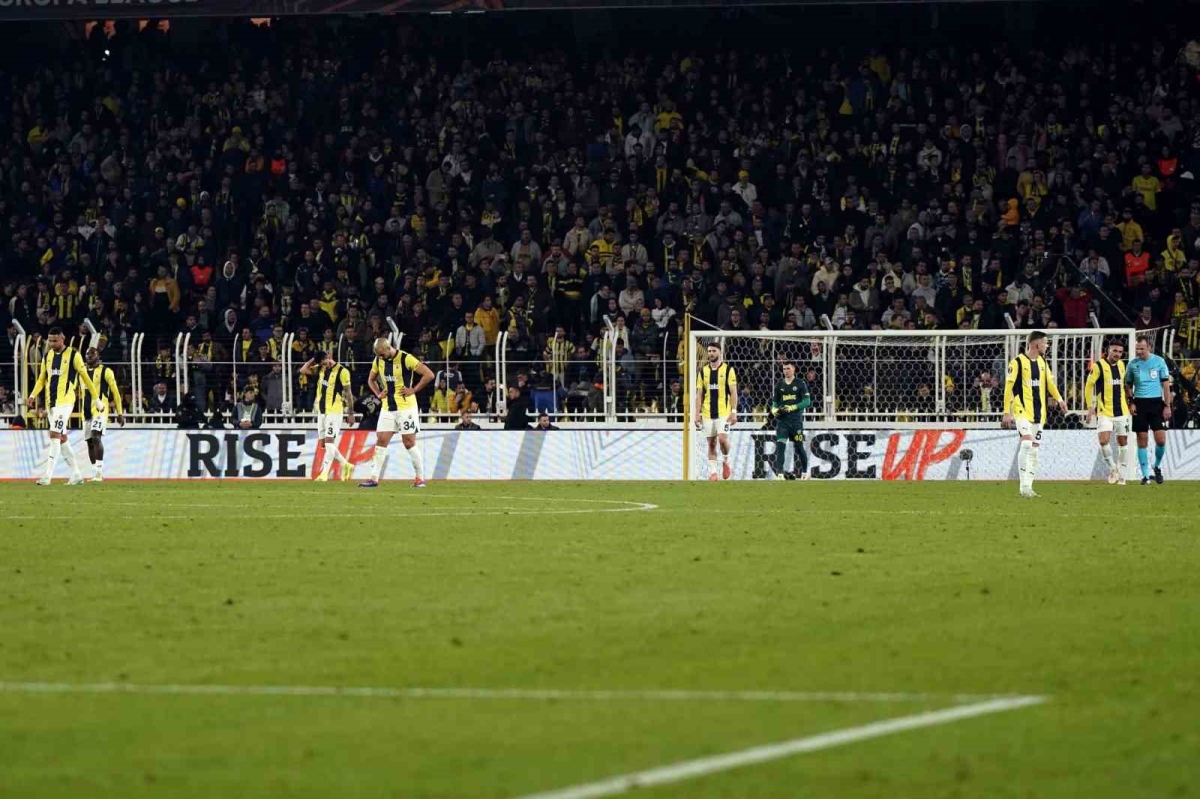 UEFA Avrupa Ligi: Fenerbahçe: 0 - Athletic Bilbao: 2 (İlk yarı)
